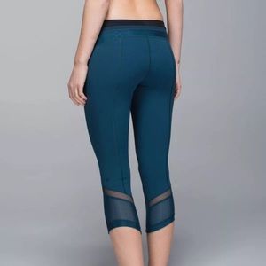 LULULEMON Just Breathe crops